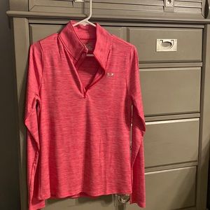 Women’s Under Armour long sleeved shirt with thumb holes